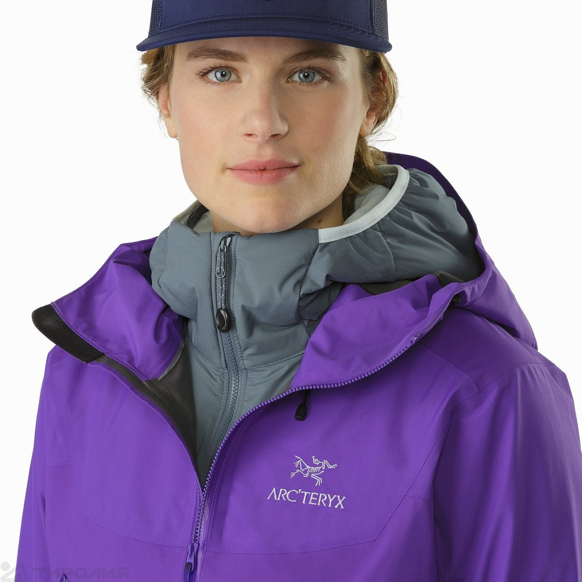 Куртка женская: Arcteryx Beta SL Hybrid  Jacket Women's