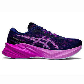 Кроссовки женские Asics: Novablast 3